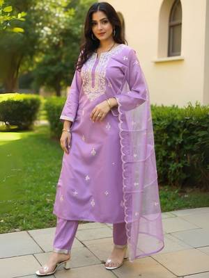 Ethnic Motifs Embroidered Notch Neck Sequinned Kurta With Trousers & Dupatta 4