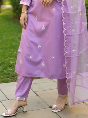 Ethnic Motifs Embroidered Notch Neck Sequinned Kurta With Trousers & Dupatta 5