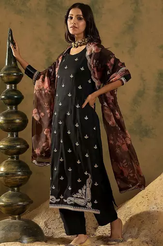 Ethnic Motifs Embroidered Kurta with Trousers & Dupatta