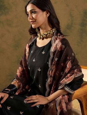 Ethnic Motifs Embroidered Kurta with Trousers & Dupatta 2