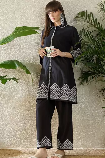 Women Ethnic Motifs Embroidered Regular Thread Work Pure Cotton Kurta with Trousers