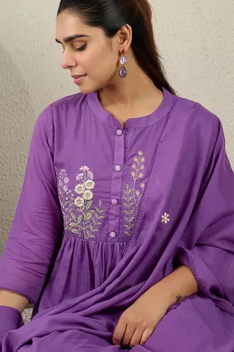 Floral Embroidered Empire Thread Work Pure Cotton Kurta With Trousers & Dupatta