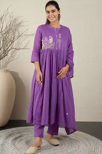 Floral Embroidered Empire Thread Work Pure Cotton Kurta With Trousers & Dupatta