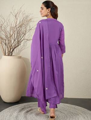 Floral Embroidered Empire Thread Work Pure Cotton Kurta With Trousers & Dupatta 3