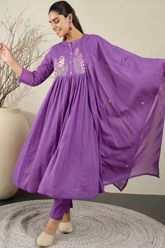 Floral Embroidered Empire Thread Work Pure Cotton Kurta With Trousers & Dupatta