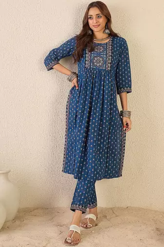 Women Ethnic Motifs Printed Panelled Pure Cotton Kurta with Trousers