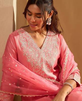 Floral Yoke Design Straight Sequinned Liva Kurta with Trousers & Dupatta 2