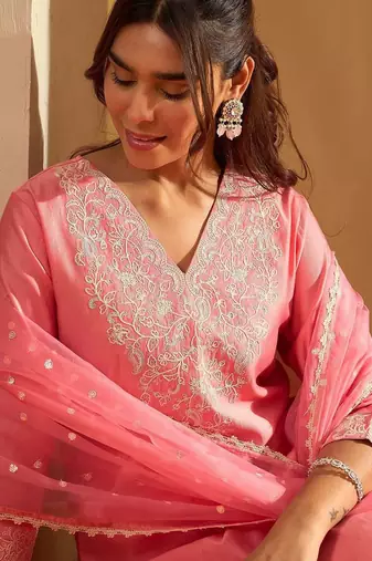 Floral Yoke Design Straight Sequinned Liva Kurta with Trousers & Dupatta