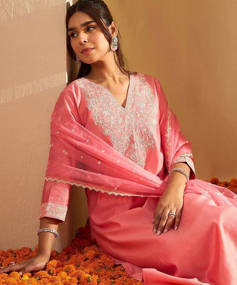 Floral Yoke Design Straight Sequinned Liva Kurta with Trousers & Dupatta