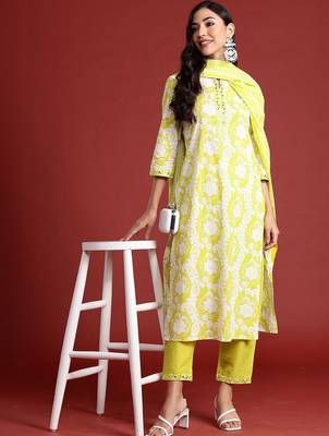 Women Floral Printed Regular Thread Work Pure Cotton Kurta with Trousers & With Dupatta 1