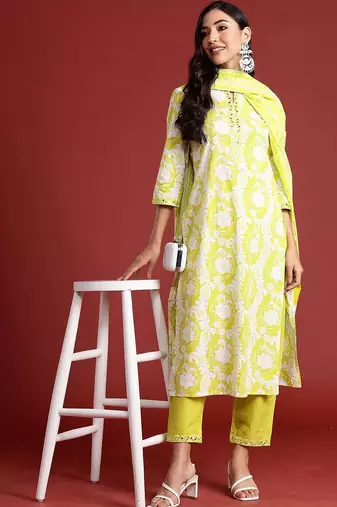 Women Floral Printed Regular Thread Work Pure Cotton Kurta with Trousers & With Dupatta