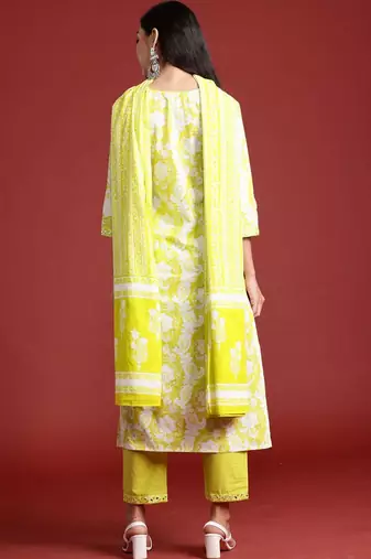 Women Floral Printed Regular Thread Work Pure Cotton Kurta with Trousers & With Dupatta
