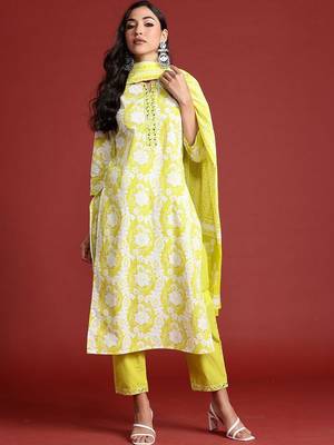 Women Floral Printed Regular Thread Work Pure Cotton Kurta with Trousers & With Dupatta 3