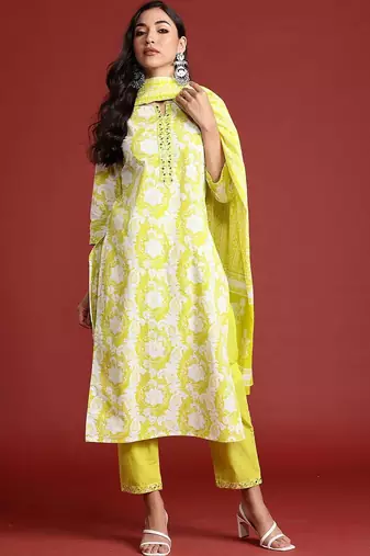 Women Floral Printed Regular Thread Work Pure Cotton Kurta with Trousers & With Dupatta