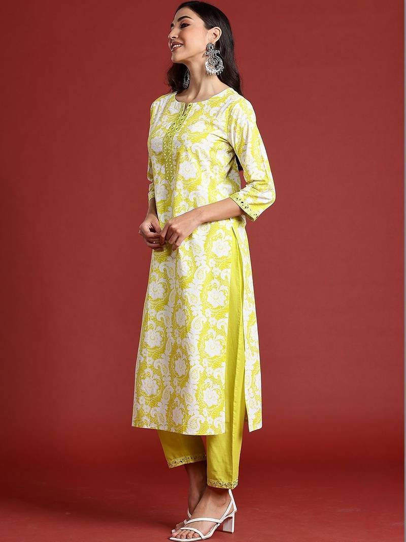Women Floral Printed Regular Thread Work Pure Cotton Kurta with Trousers & With Dupatta