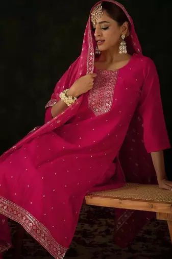 Women Ethnic Motifs Embroidered Regular Kurta with Trousers & With Dupatta