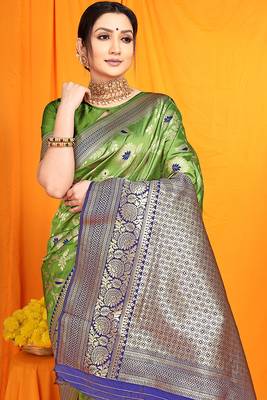 Light green banarasi silk blend saree with zari woven border 3