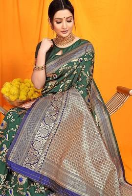 Bottle green banarasi silk blend saree with zari woven border 3