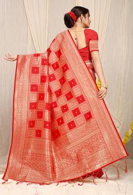 Red banarasi silk blend saree with zari checkered weave 2