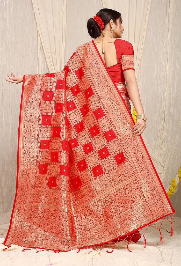Red banarasi silk blend saree with zari checkered weave
