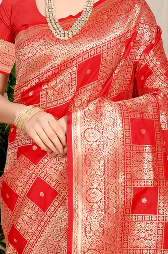 Red banarasi silk blend saree with zari checkered weave