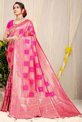Rani pink banarasi silk blend saree with zari checkered weave 1