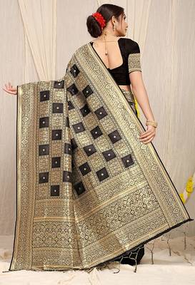 Black banarasi silk blend saree with zari checkered weave 2