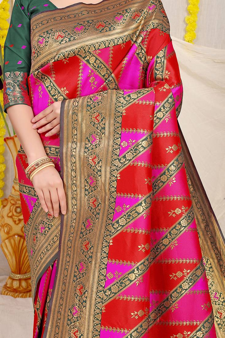 Rani pink & red patola silk blend saree with dark green zari border