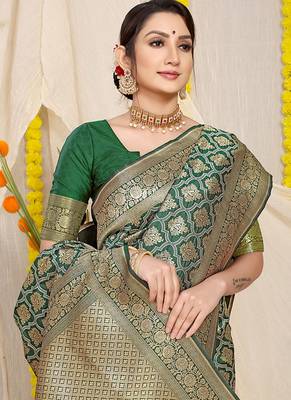 Dark green woven banarasi silk blend saree with blouse piece 3