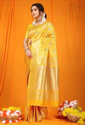 Mustard yellow banarasi silk blend saree with all-over floral jaal 1