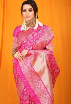 Rani pink banarasi silk blend saree with all-over floral jaal 3