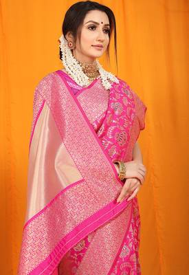 Rani pink banarasi silk blend saree with all-over floral jaal 4