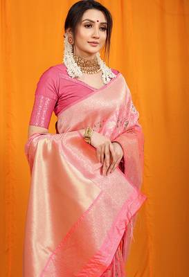 Pink banarasi silk blend saree with all-over floral jaal 4