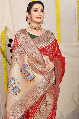 Red patola silk blend zari woven saree with blouse piece 3