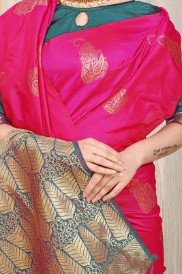Rani pink silk blend saree with rich zari paisley weaving & teal contrast border 4