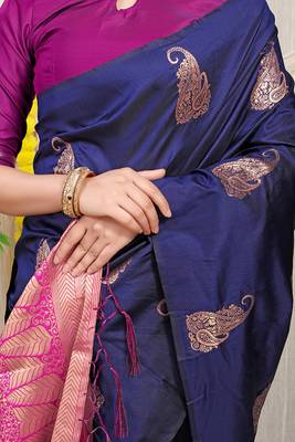 Navy blue silk blend saree with rich zari paisley weaving & magenta pink contrast border 4