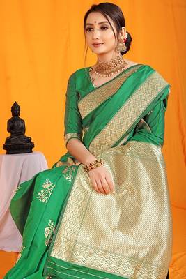 Green banarasi silk blend saree with gold zari border & floral buta weaving 4
