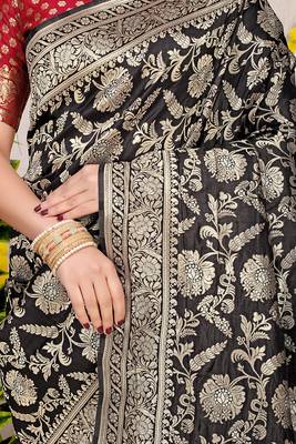 Black banarasi silk blend saree with all-over floral zari jaal work 4
