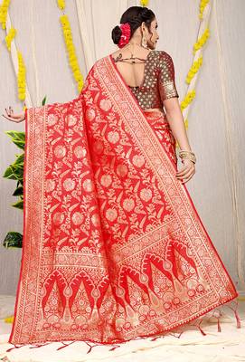 Red banarasi silk blend saree with all-over floral zari jaal work 2