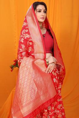 Red banarasi silk blend saree with rich zari floral weaving 3