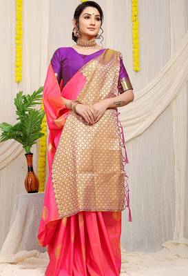 Pink banarasi silk blend saree with zari buttas & green zari border 2