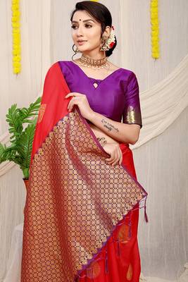 Red banarasi silk blend saree with zari buttas & green zari border 3