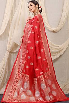 Red banarasi silk blend saree with rich zari woven border 2