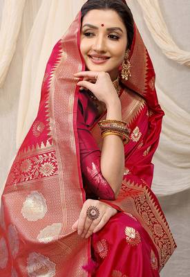 Rani pink banarasi silk blend saree with rich zari woven border 4