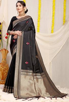 Black banarasi silk blend saree with zari border & woven buti design 1