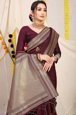 Maroon banarasi silk blend saree with zari border & woven buti design 3
