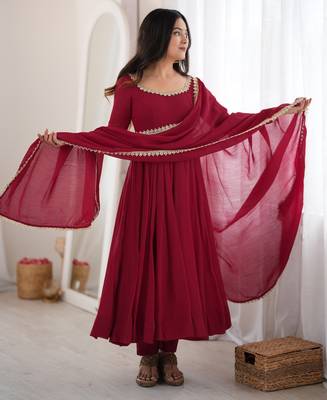 Maroon heavy pure mal chanderi anarkali gown set with mirror lace dupatta & pants 2
