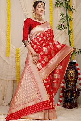 Red banarasi silk blend saree with zari floral weaving & rich pallu 2