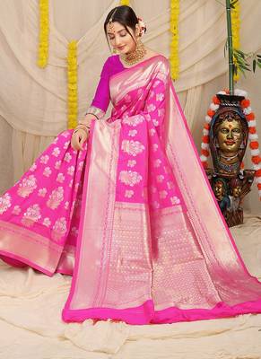 Rani pink banarasi silk blend saree with zari floral weaving & rich pallu 2