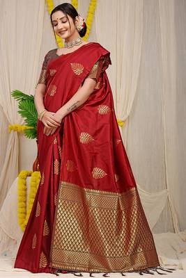 Crimson red banarasi silk blend saree with gold leaf buttis & woven border 2